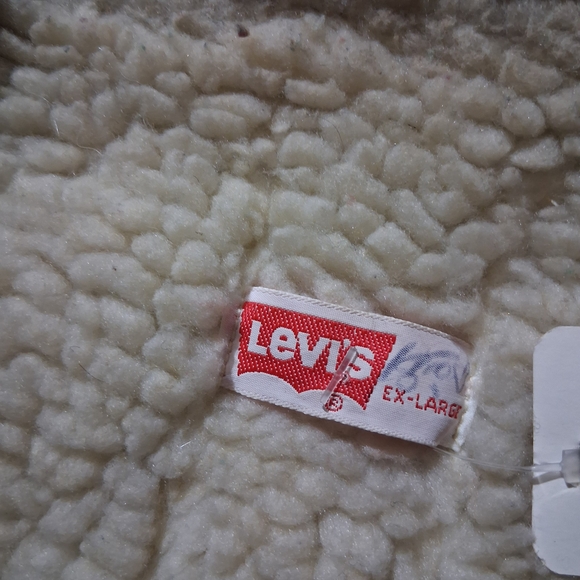 Levi's Brown Corduroy Vest with Cream Lining - Picture 6 of 9